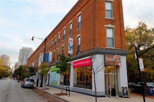 2220 N Clark Unit 302, Chicago, IL 60614