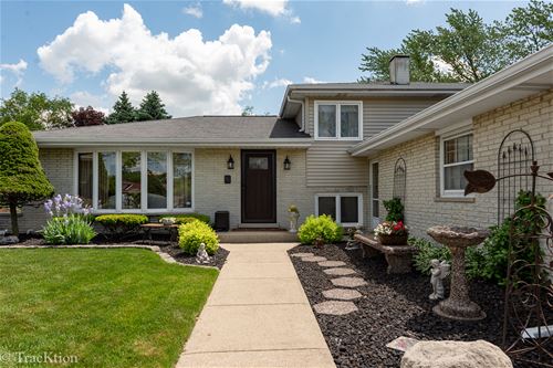 8117 Farmingdale, Darien, IL 60561