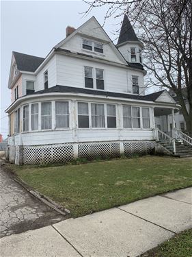 222 N West, Waukegan, IL 60085