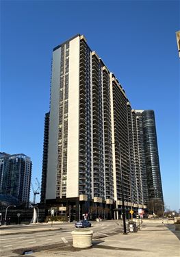 400 E Randolph Unit 818, Chicago, IL 60601