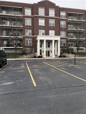 715 Astor Unit 304, Wheeling, IL 60090