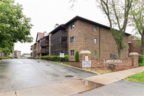 10401 Menard Unit 122, Oak Lawn, IL 60453