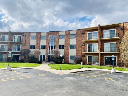 9724 S Karlov Unit 302, Oak Lawn, IL 60453