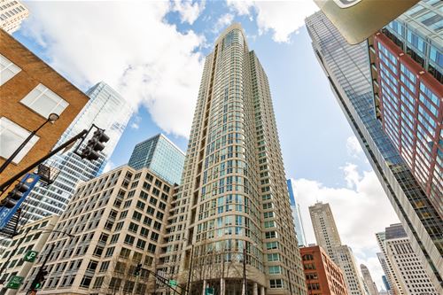 345 N LaSalle Unit 1009, Chicago, IL 60654