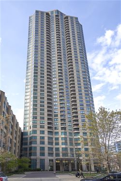 400 N LaSalle Unit 3906, Chicago, IL 60610