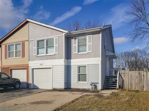 252 Juniper Unit 252, Bolingbrook, IL 60440