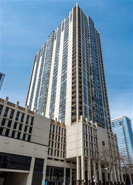 1122 N Clark Unit 1508, Chicago, IL 60610