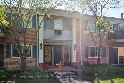 711 E Falcon Unit E102, Arlington Heights, IL 60005