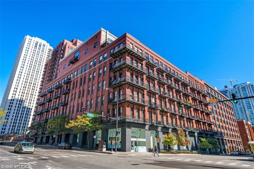 616 W Fulton Unit 301, Chicago, IL 60661