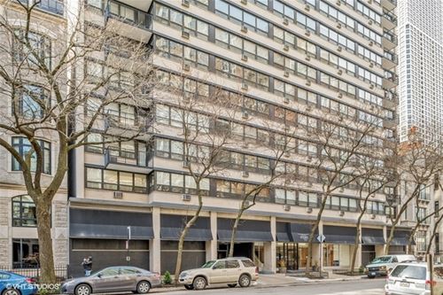 33 E Cedar Unit 18B, Chicago, IL 60611