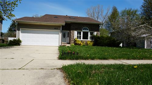 823 River, Carol Stream, IL 60188