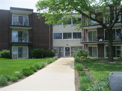 2800 Maple Unit 33B, Downers Grove, IL 60515