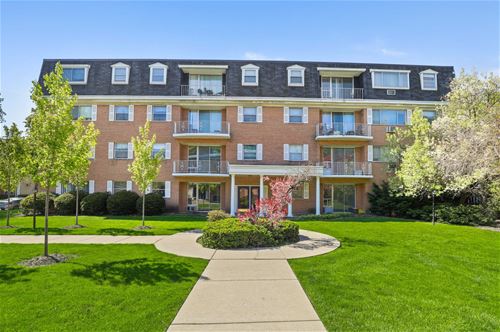 415 Wesley Unit 48, Oak Park, IL 60302