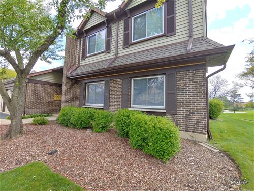 421 Sandhurst Unit B, Glen Ellyn, IL 60137