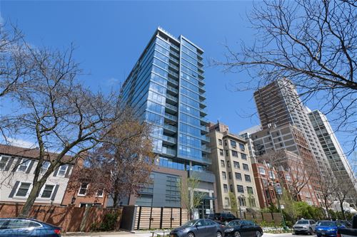 450 W Belmont Unit 802, Chicago, IL 60657