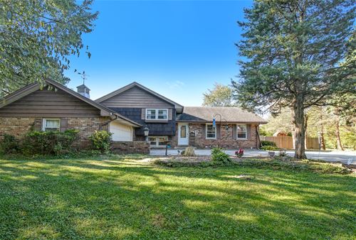 2705 Hobson, Downers Grove, IL 60516