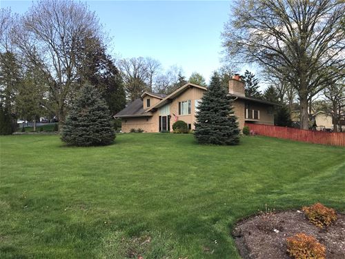 22W421 Hillcrest, Medinah, IL 60157