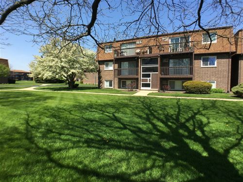 111 Boardwalk Unit 2, Elk Grove Village, IL 60007