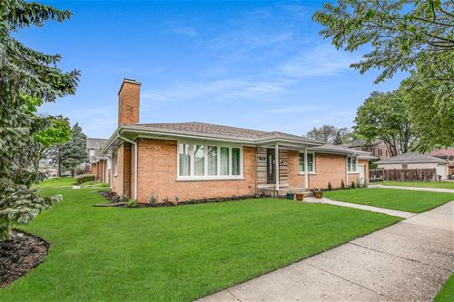 7038 Le Claire, Skokie, IL 60077