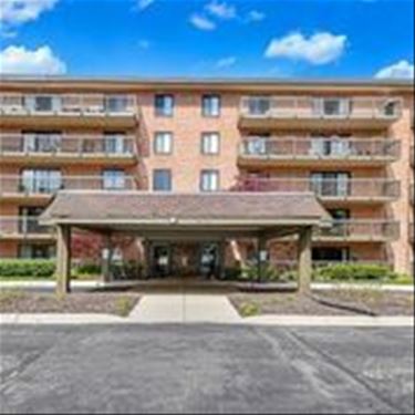 6443 Clarendon Hills Unit 100, Willowbrook, IL 60527