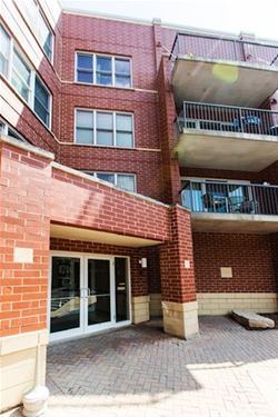 8200 Lincoln Unit 202, Skokie, IL 60077