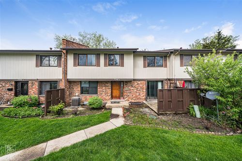 7346 Country Creek Unit 2, Downers Grove, IL 60516