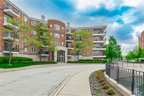 451 Town Unit 311, Buffalo Grove, IL 60089