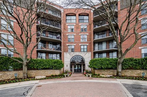 509 Aurora Unit 220, Naperville, IL 60540