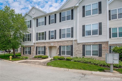 151 N Waters Edge Unit C, Glendale Heights, IL 60139