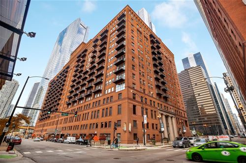 165 N Canal Unit 1231, Chicago, IL 60606