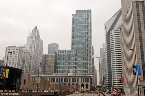 130 N Garland Unit 3705, Chicago, IL 60602