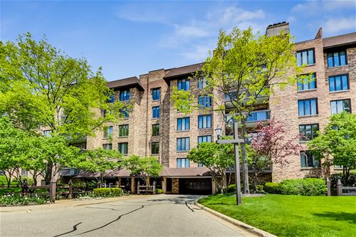 3900 Mission Hills Unit 103, Northbrook, IL 60062