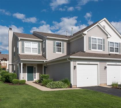 752 Woodewind Unit 752, Naperville, IL 60563