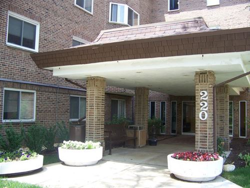 220 S Roselle Unit 103, Schaumburg, IL 60193