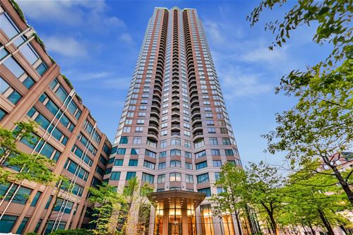 400 N LaSalle Unit 1305, Chicago, IL 60654