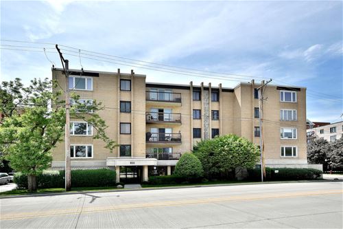 900 S Des Plaines River Unit 2B, Des Plaines, IL 60016