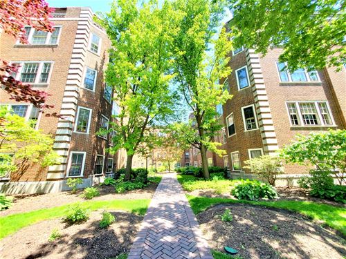 216 S Maple Unit 35, Oak Park, IL 60302