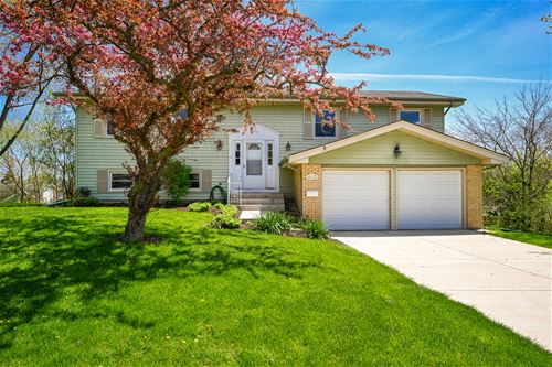 2S171 Huntington, Glen Ellyn, IL 60137