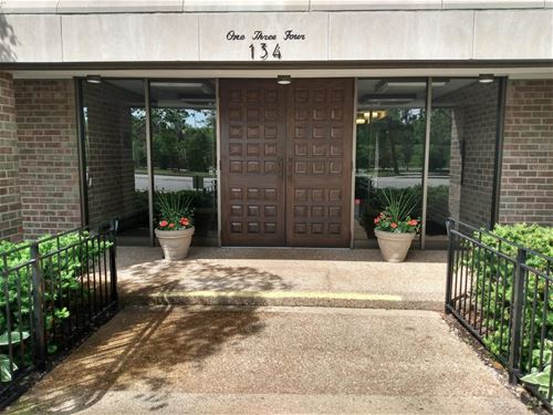 134 Green Bay Unit 103, Winnetka, IL 60093