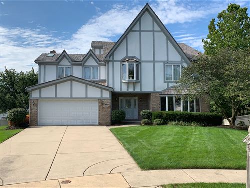 4530 Arbor View, Lisle, IL 60532