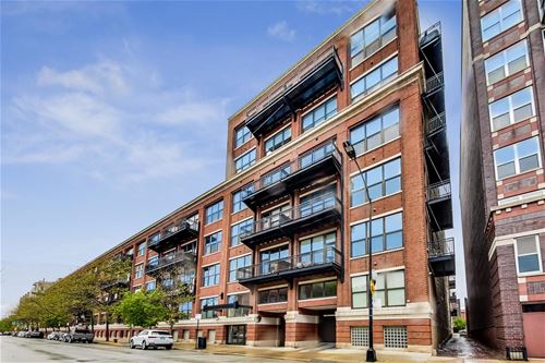 1040 W Adams Unit 427, Chicago, IL 60607