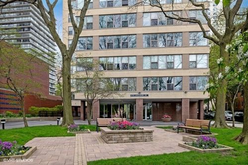 2970 N Lake Shore Unit 18A, Chicago, IL 60657