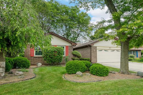 1473 Castlewood, Wheaton, IL 60189