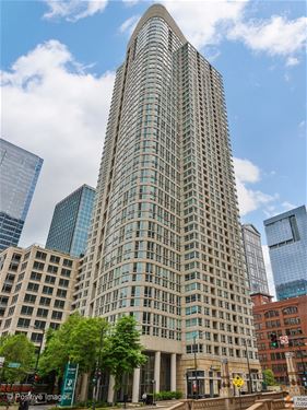 345 N LaSalle Unit 1910, Chicago, IL 60654