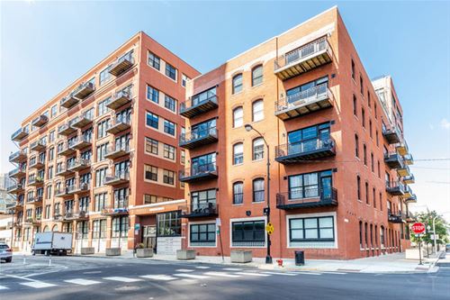 226 N Clinton Unit 318, Chicago, IL 60661