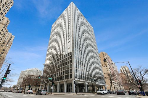 2400 N Lakeview Unit 302, Chicago, IL 60614