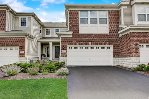 1023 Ravendale, Naperville, IL 60540