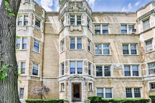 405 S Harvey Unit 1B, Oak Park, IL 60302