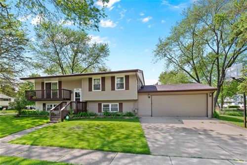 304 Cottonwood, Buffalo Grove, IL 60089