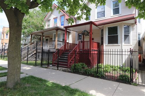 4220 W Thomas, Chicago, IL 60651